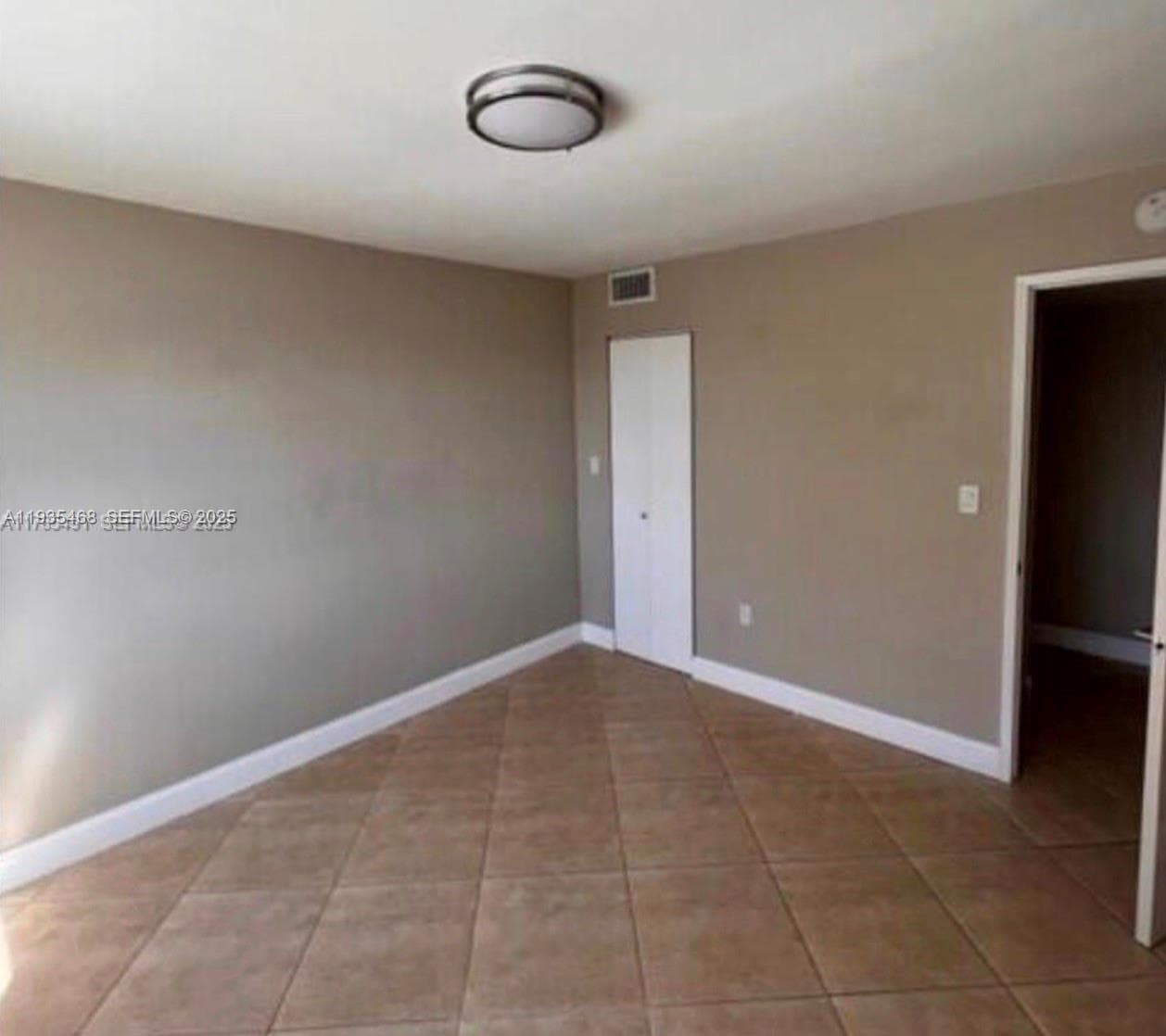 COMMODORE PLAZA CONDO · #514 in Aventura - Photo 24