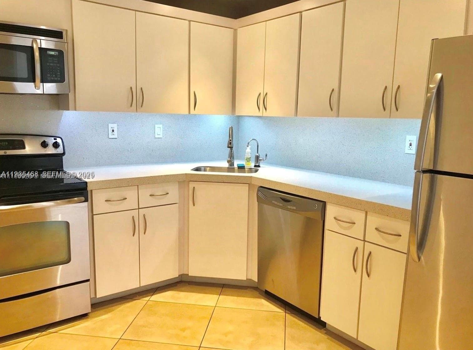 COMMODORE PLAZA CONDO · #514 in Aventura - Photo 18