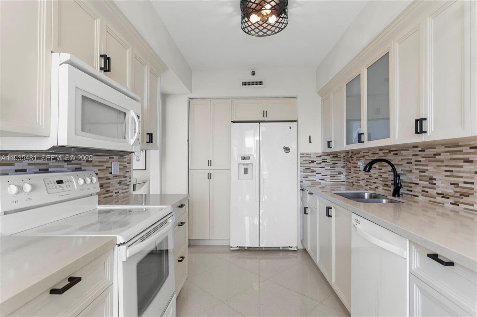 MARINA TOWER CONDO · #5F + CABANA in Aventura - Photo 12
