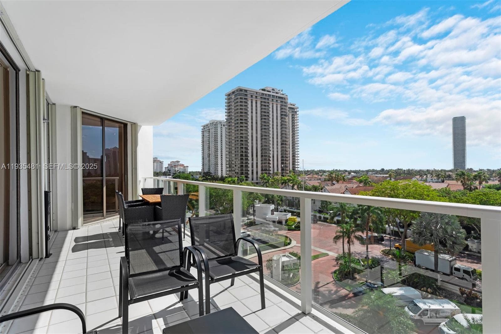 MARINA TOWER CONDO · #5F + CABANA in Aventura - Photo 9