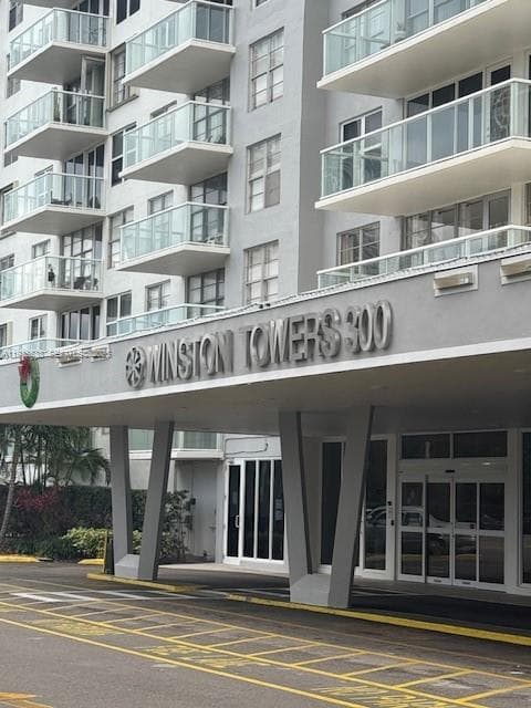 WINSTON TOWER 300 CONDO · #808 in Sunny Isles Beach - Photo 2