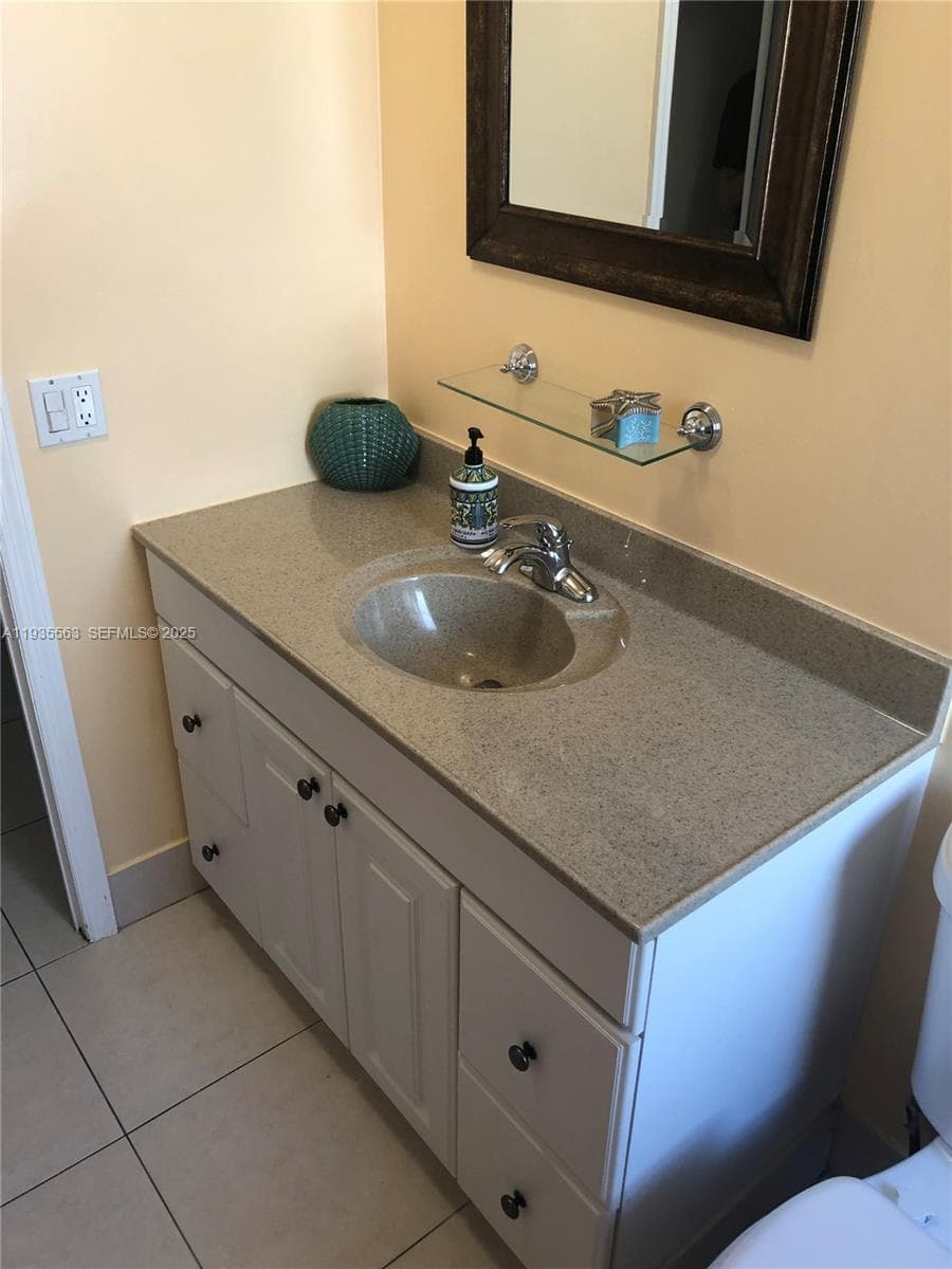 MEADOWBROOK TOWERS CONDO · #508 in Hallandale Beach - Photo 10