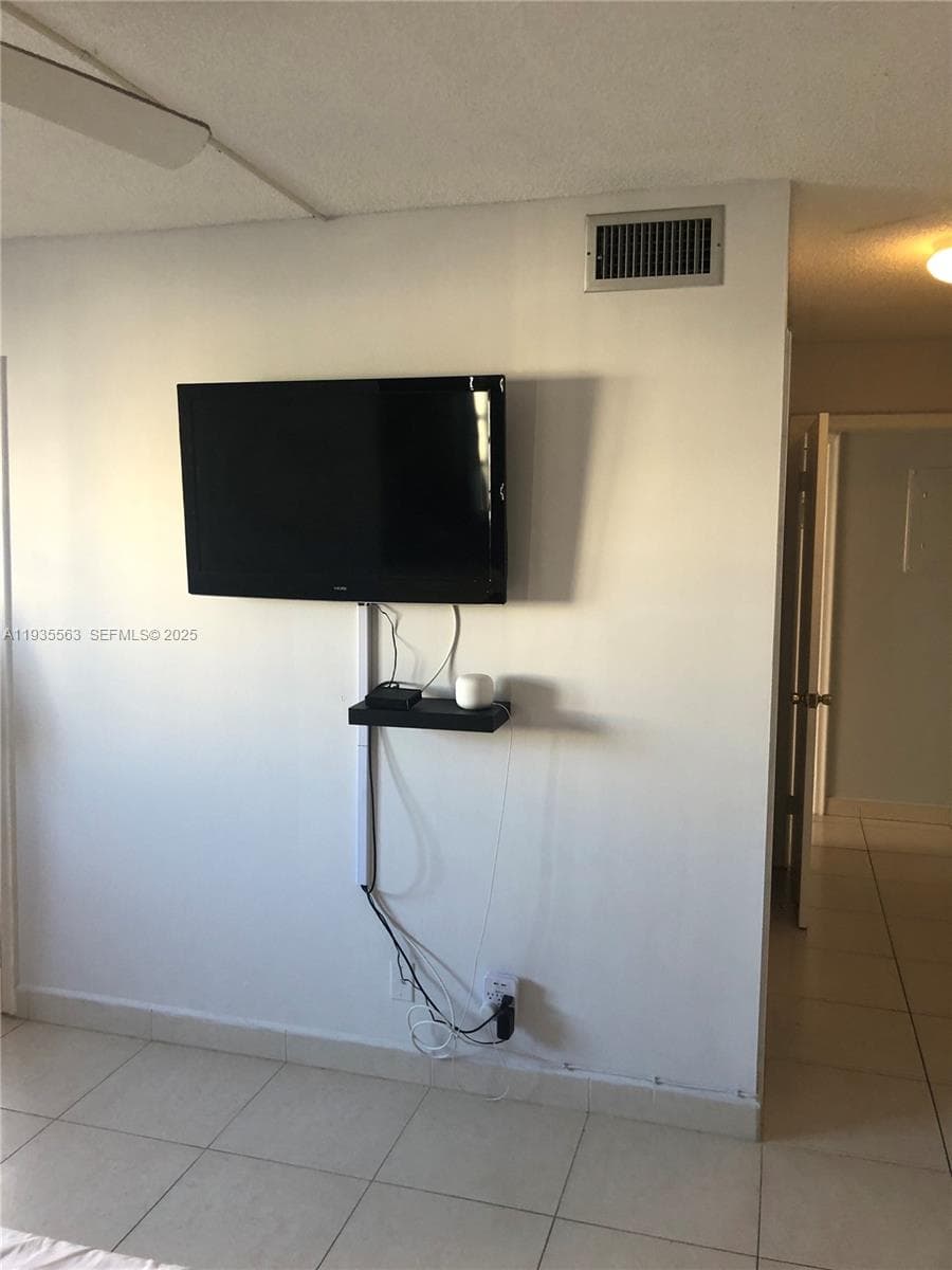 MEADOWBROOK TOWERS CONDO · #508 in Hallandale Beach - Photo 15