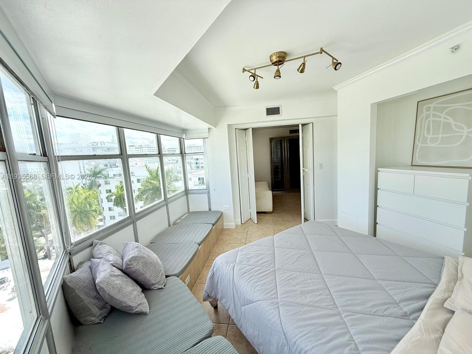 OCTAGON TOWERS I CONDO · #8D in Miami Beach - Photo 8