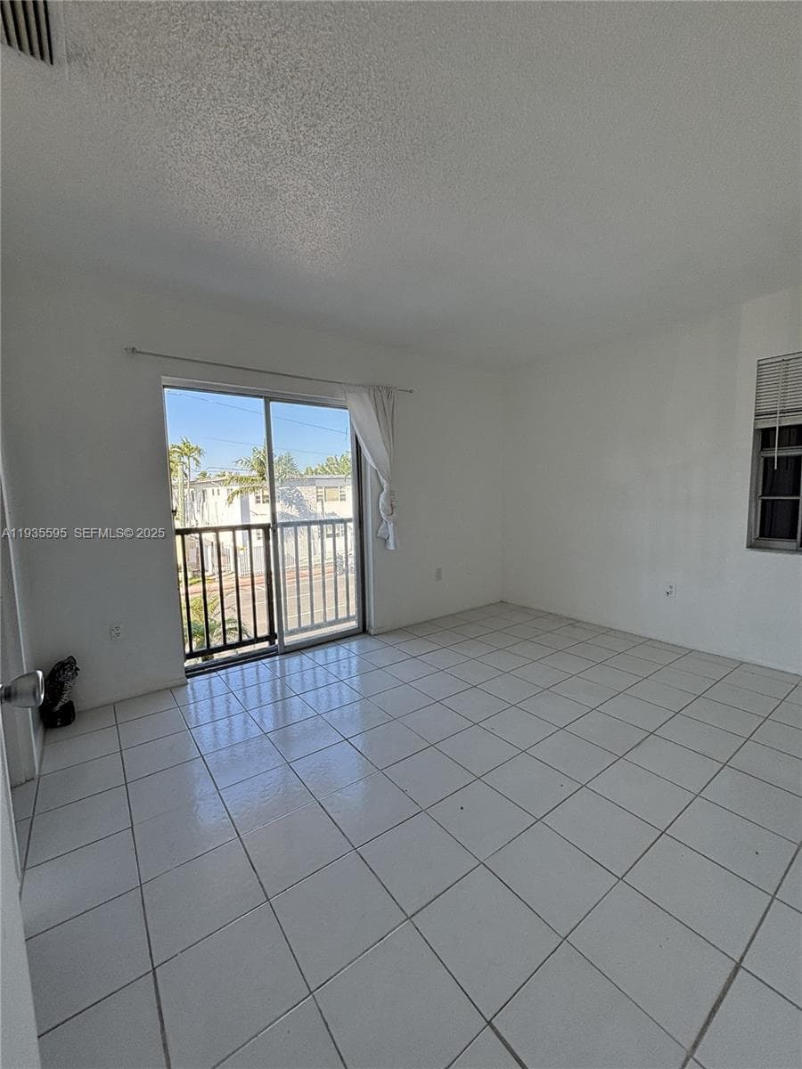 DORA CONDO · #5 in Miami Beach - Photo 5