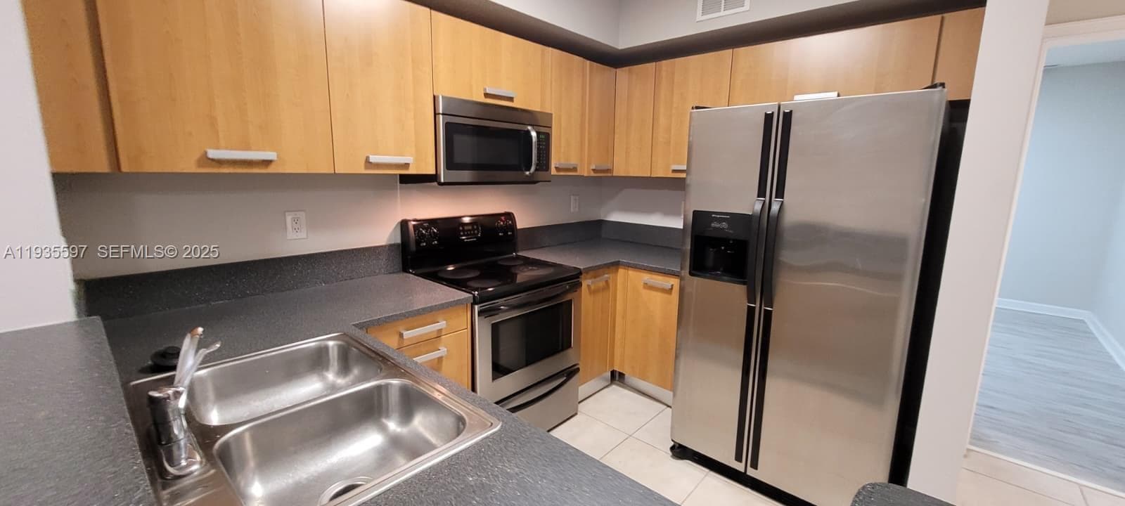 BAHIA BISCAYNE CONDO · #202 in Miami - Photo 11