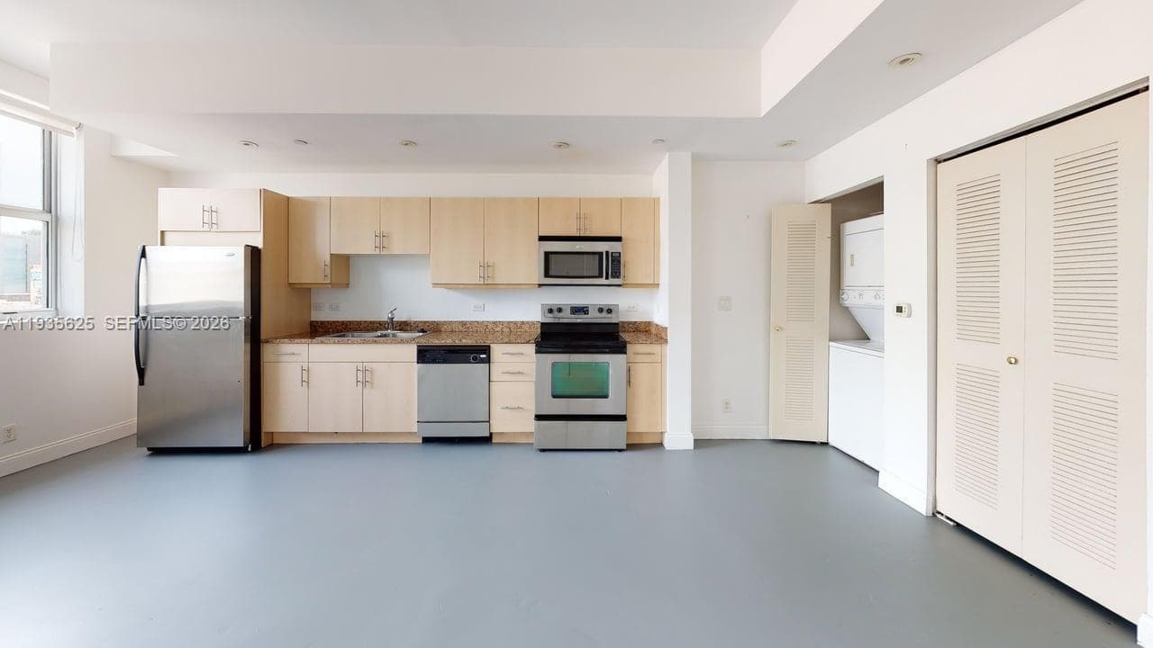 FLAGLER FIRST CONDO · #810 in Miami - Photo 5