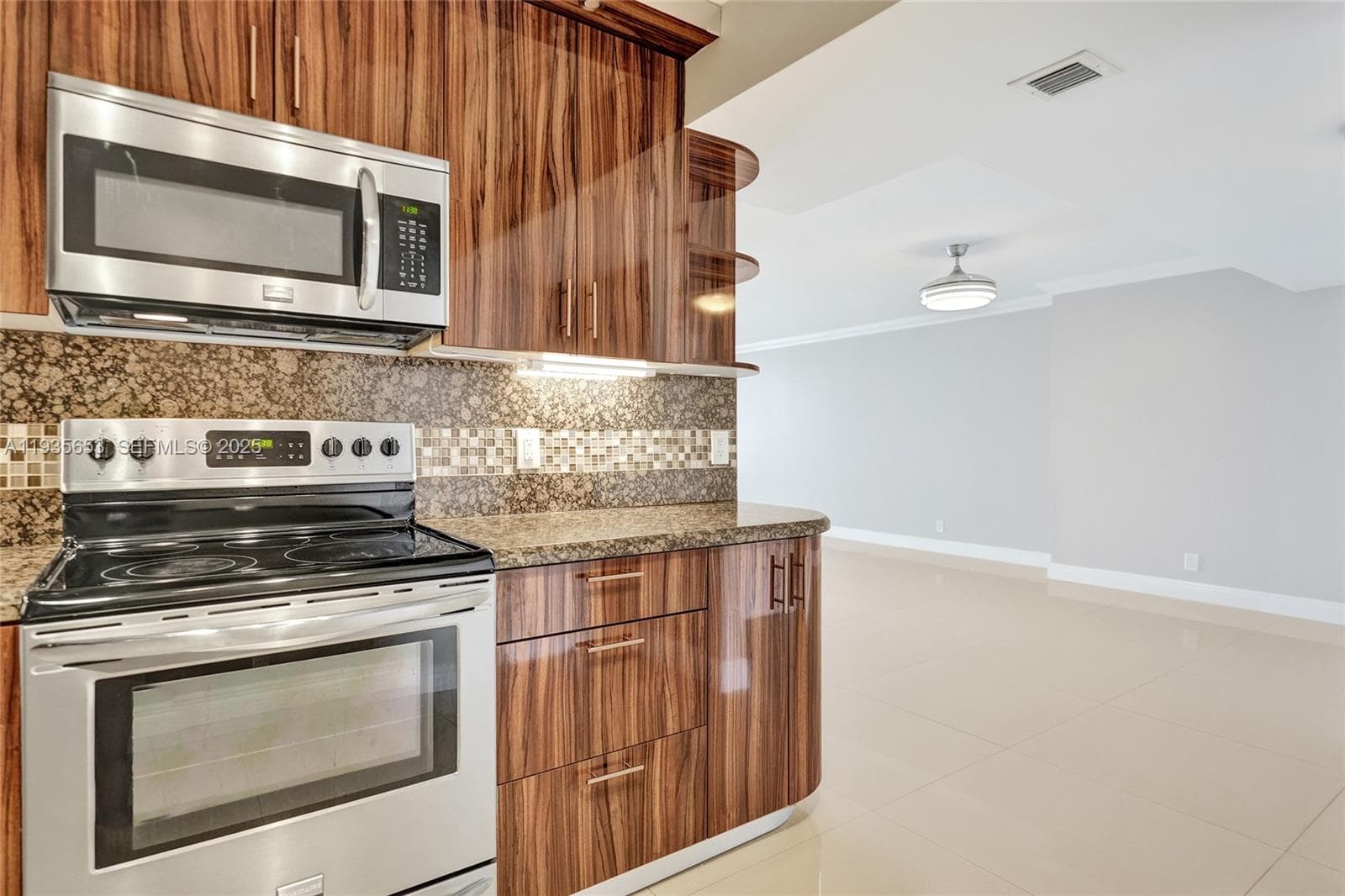 OLYMPUS CONDO PHASE · #917 in Hallandale Beach - Photo 7