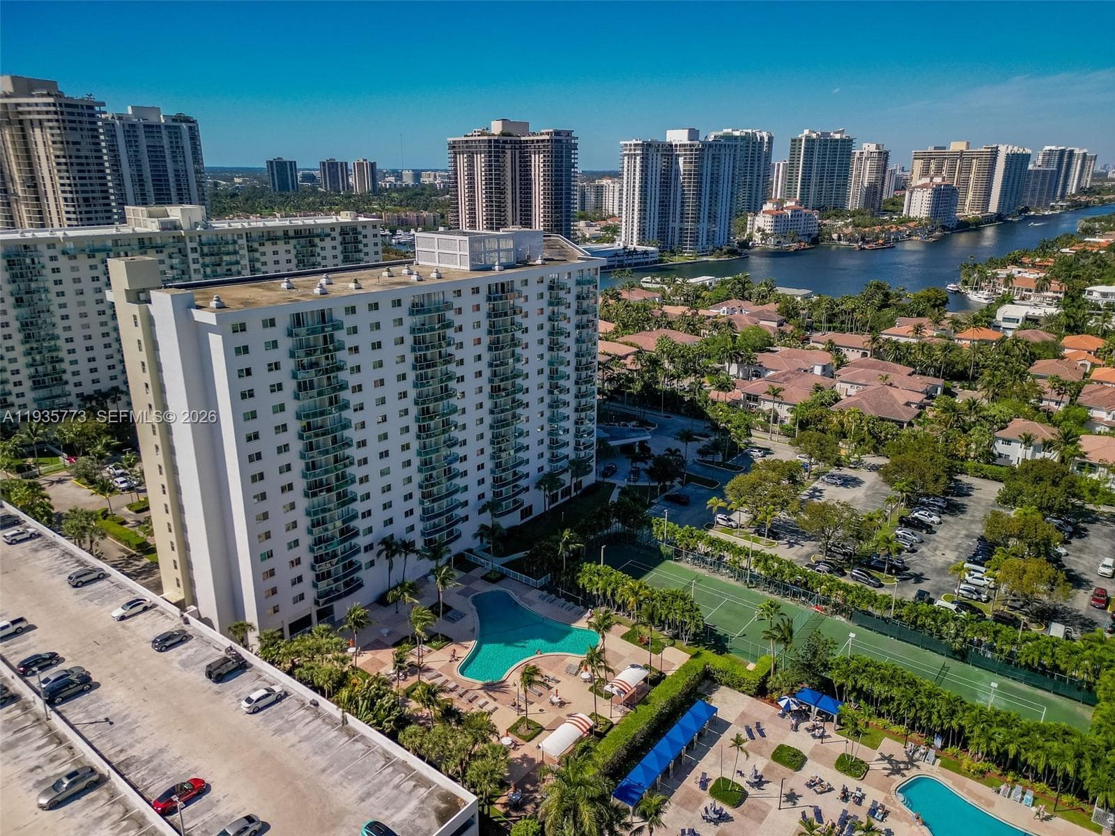 OCEANVIEW BUILDING B · #826 in Sunny Isles Beach - Photo 33