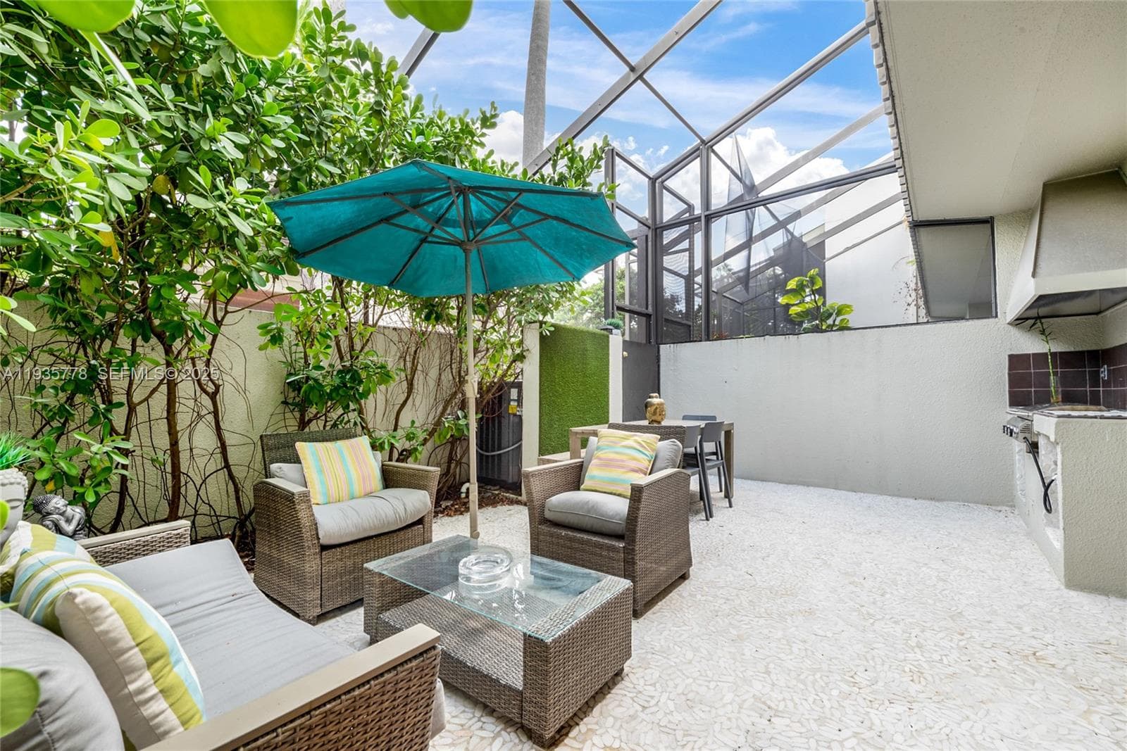 7075 SW 67th Ave #14 photo 5