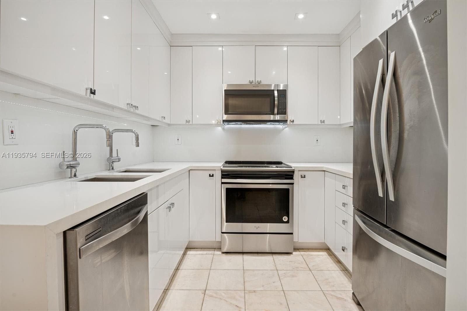 VENDOME PLACE CONDO · #403 in Miami Beach - Photo 7
