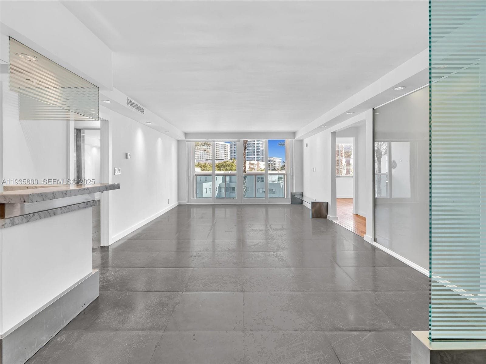 AQUASOL CONDO · #4D in Miami Beach - Photo 3