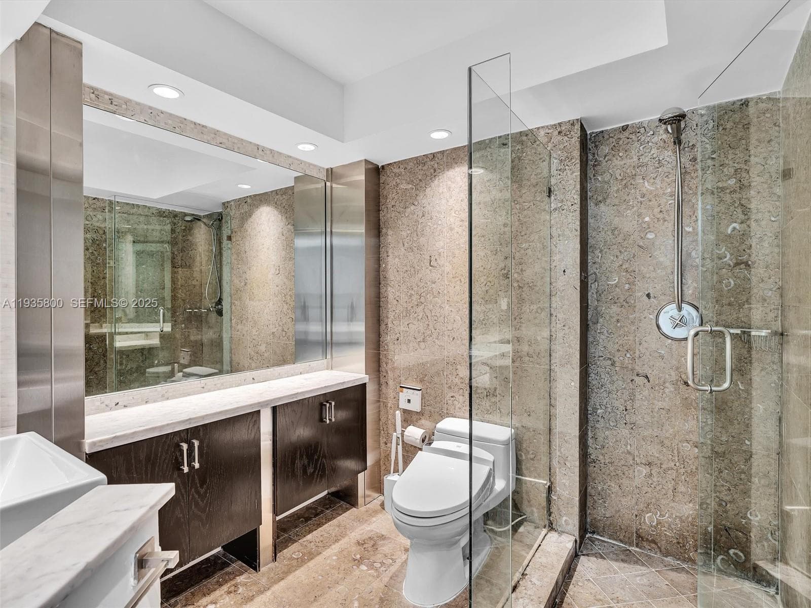 AQUASOL CONDO · #4D in Miami Beach - Photo 18