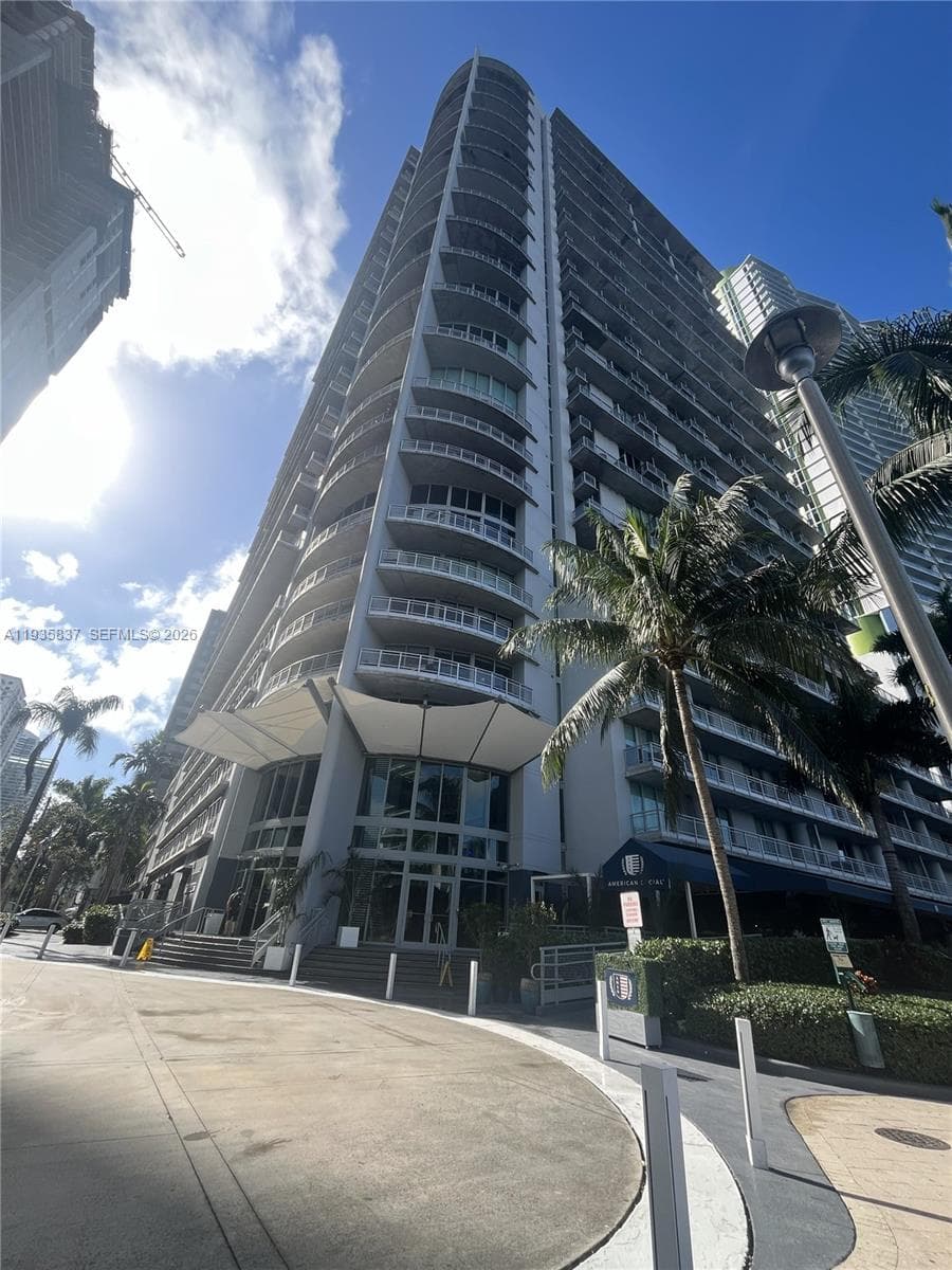 Neo Vertika · #1709 in Miami - Photo 36