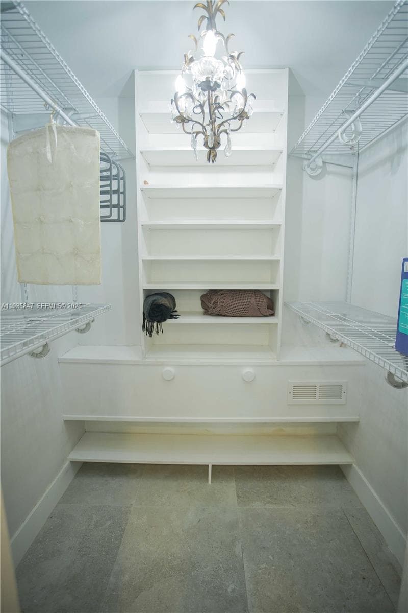 Walk in Closet