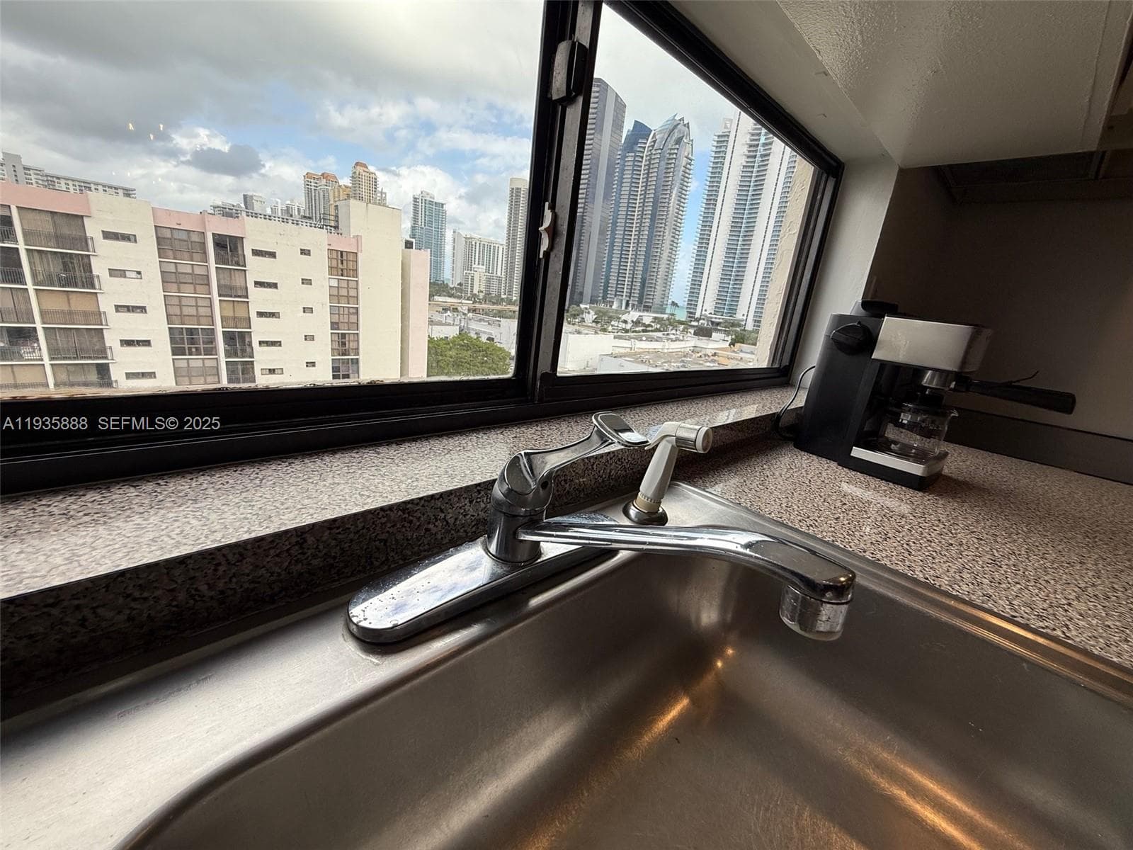 PLAZA OF THE AMERICAS · #1007 in Sunny Isles Beach - Photo 13