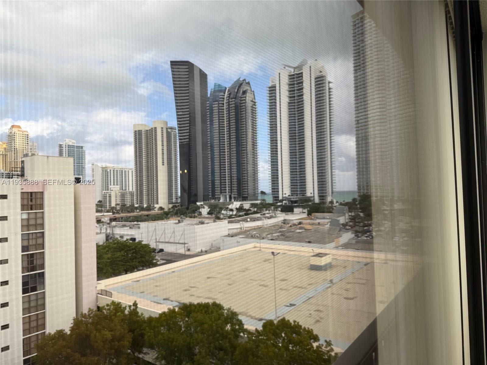 PLAZA OF THE AMERICAS · #1007 in Sunny Isles Beach - Photo 9