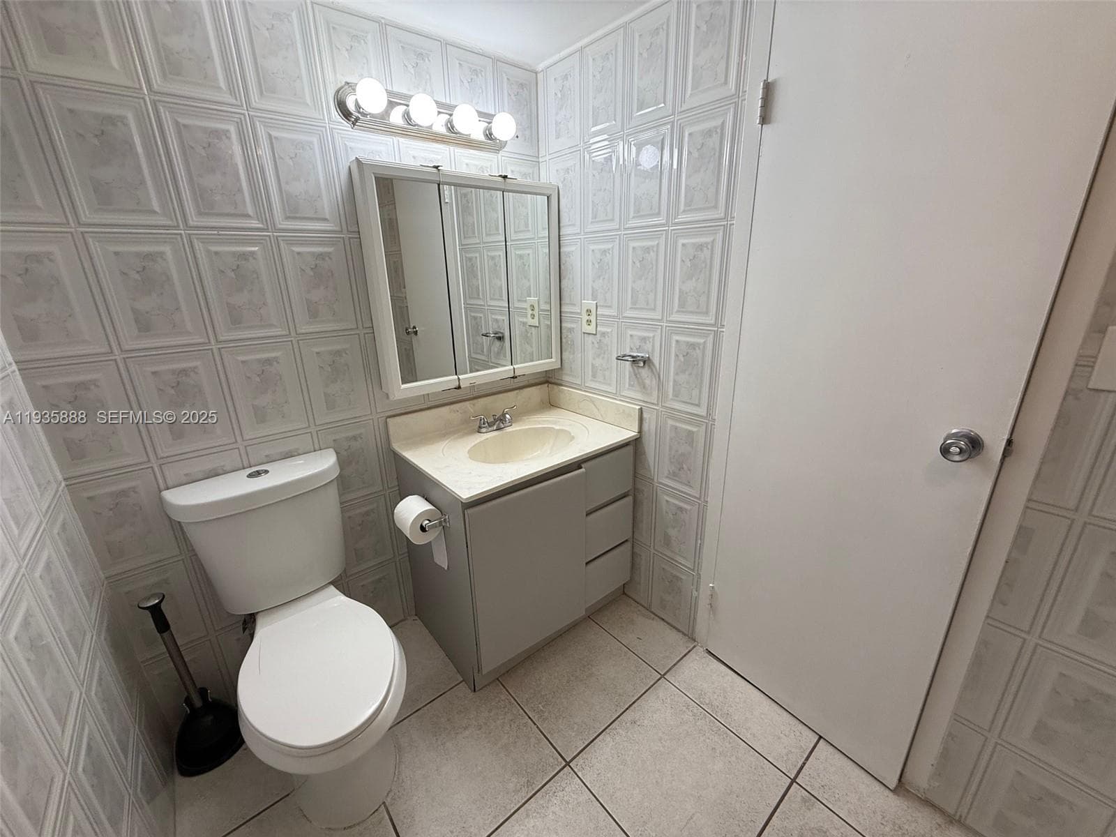 PLAZA OF THE AMERICAS · #1007 in Sunny Isles Beach - Photo 30