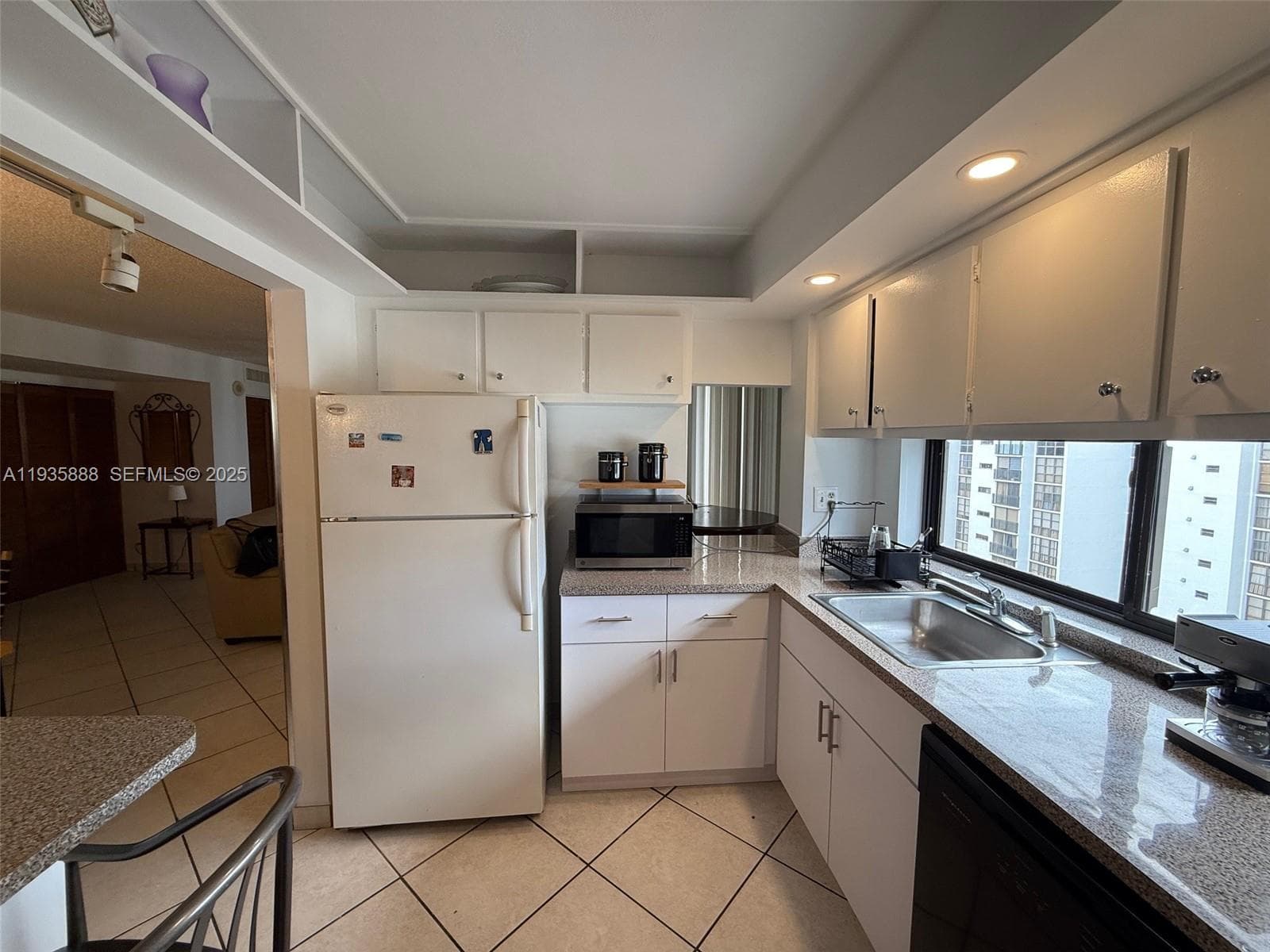 PLAZA OF THE AMERICAS · #1007 in Sunny Isles Beach - Photo 14