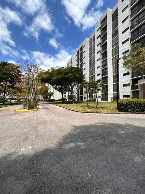 PLAZA OF THE AMERICAS · #1007 in Sunny Isles Beach - Photo 4