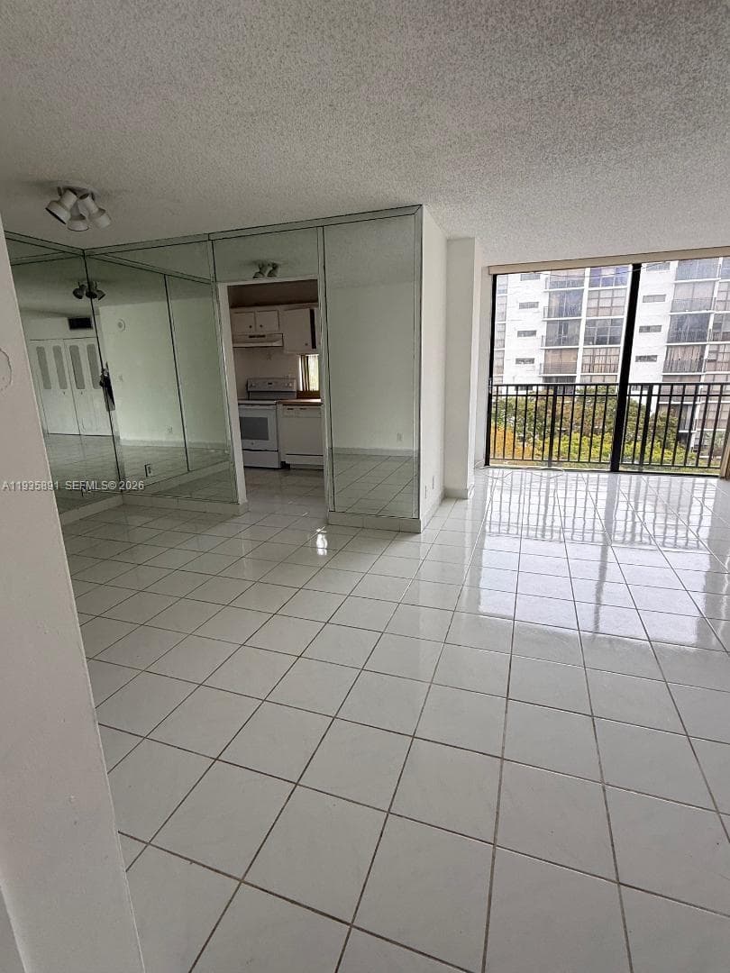 PLAZA OF AMERICAS CONDO P · #602 in Sunny Isles Beach - Photo 20
