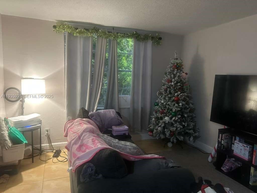 CAMBRIDGE CONDO · #301 in Hialeah - Photo 11
