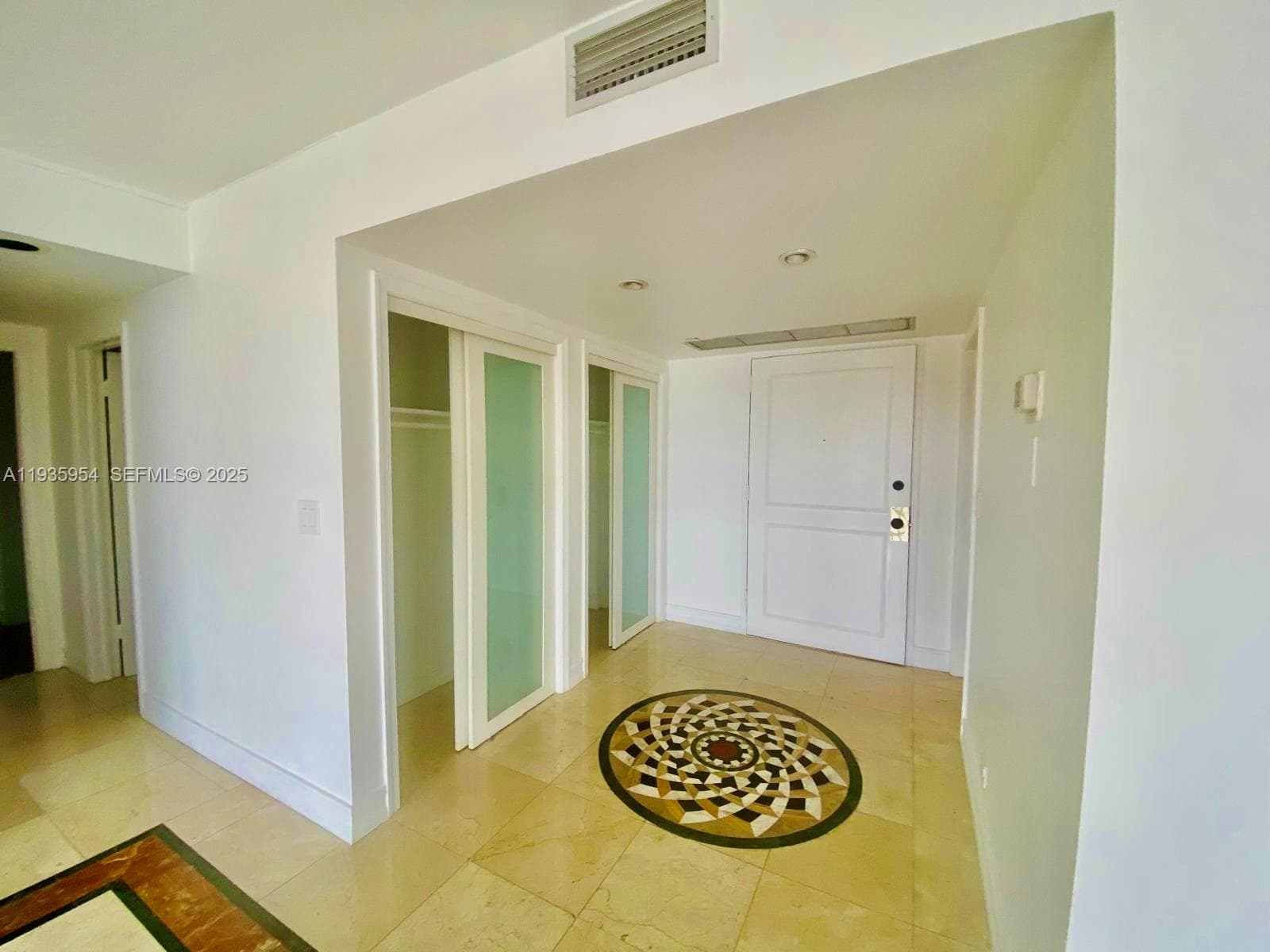 CRICKET CLUB CONDO · #411 in Miami - Photo 6