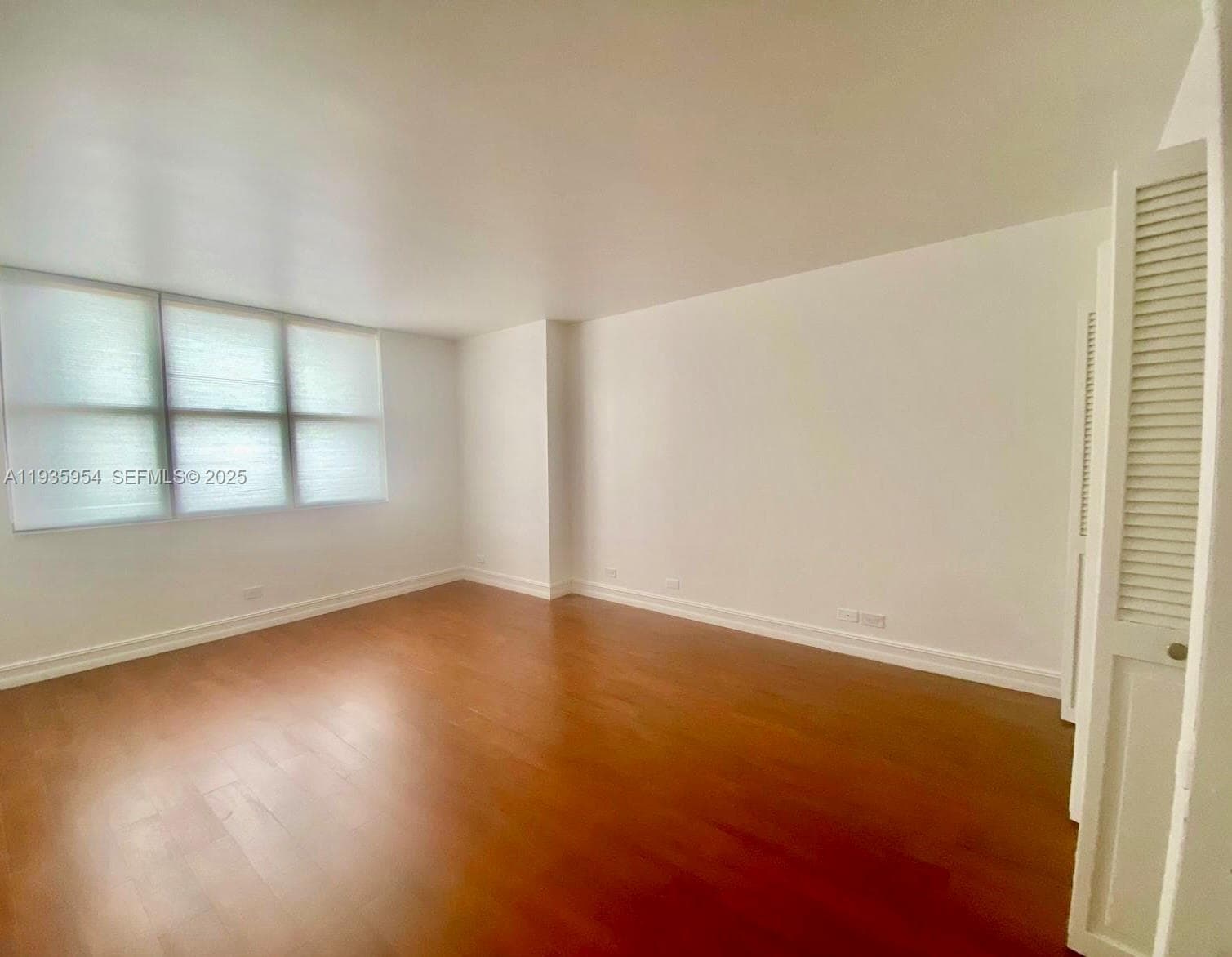 CRICKET CLUB CONDO · #411 in Miami - Photo 13