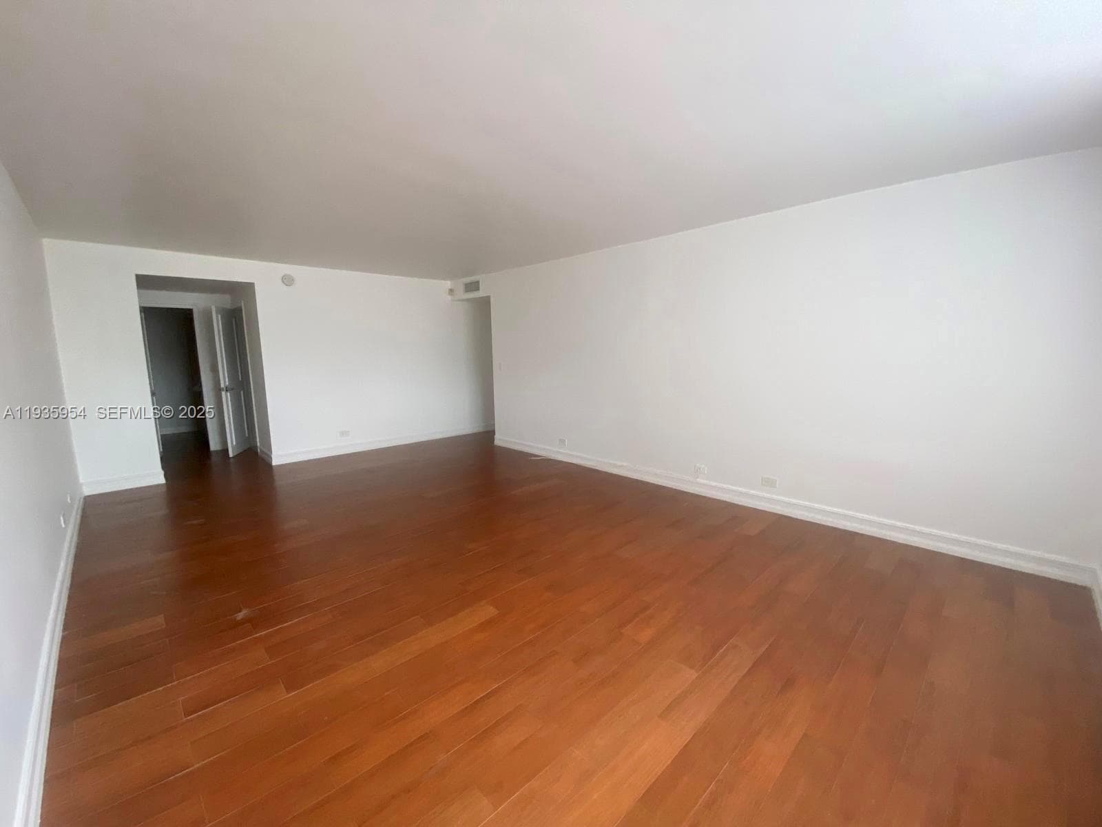 CRICKET CLUB CONDO · #411 in Miami - Photo 10