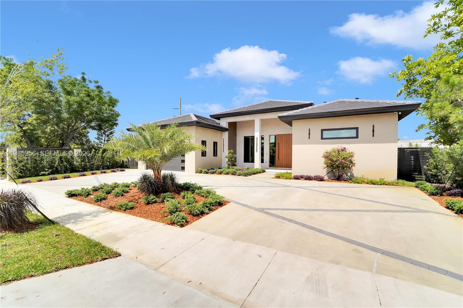 1130 SW 86th Ct photo 6