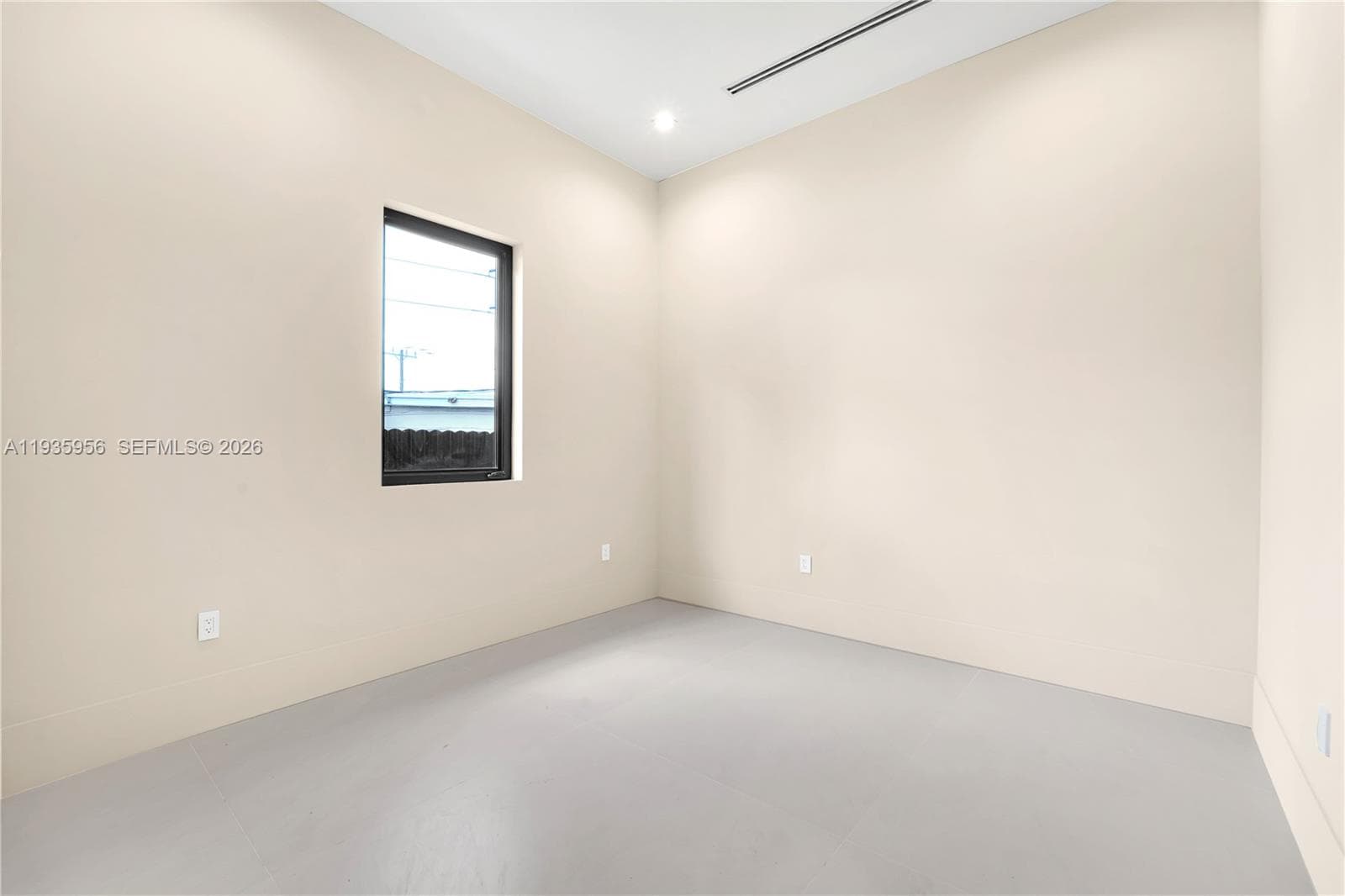 1130 SW 86th Ct photo 34