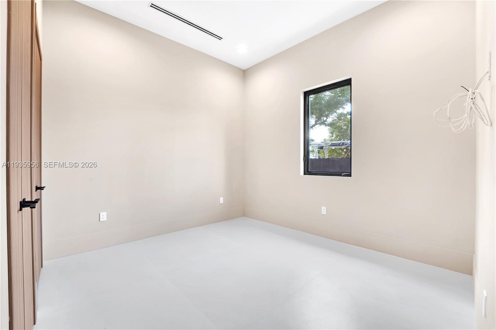 1130 SW 86th Ct photo 33