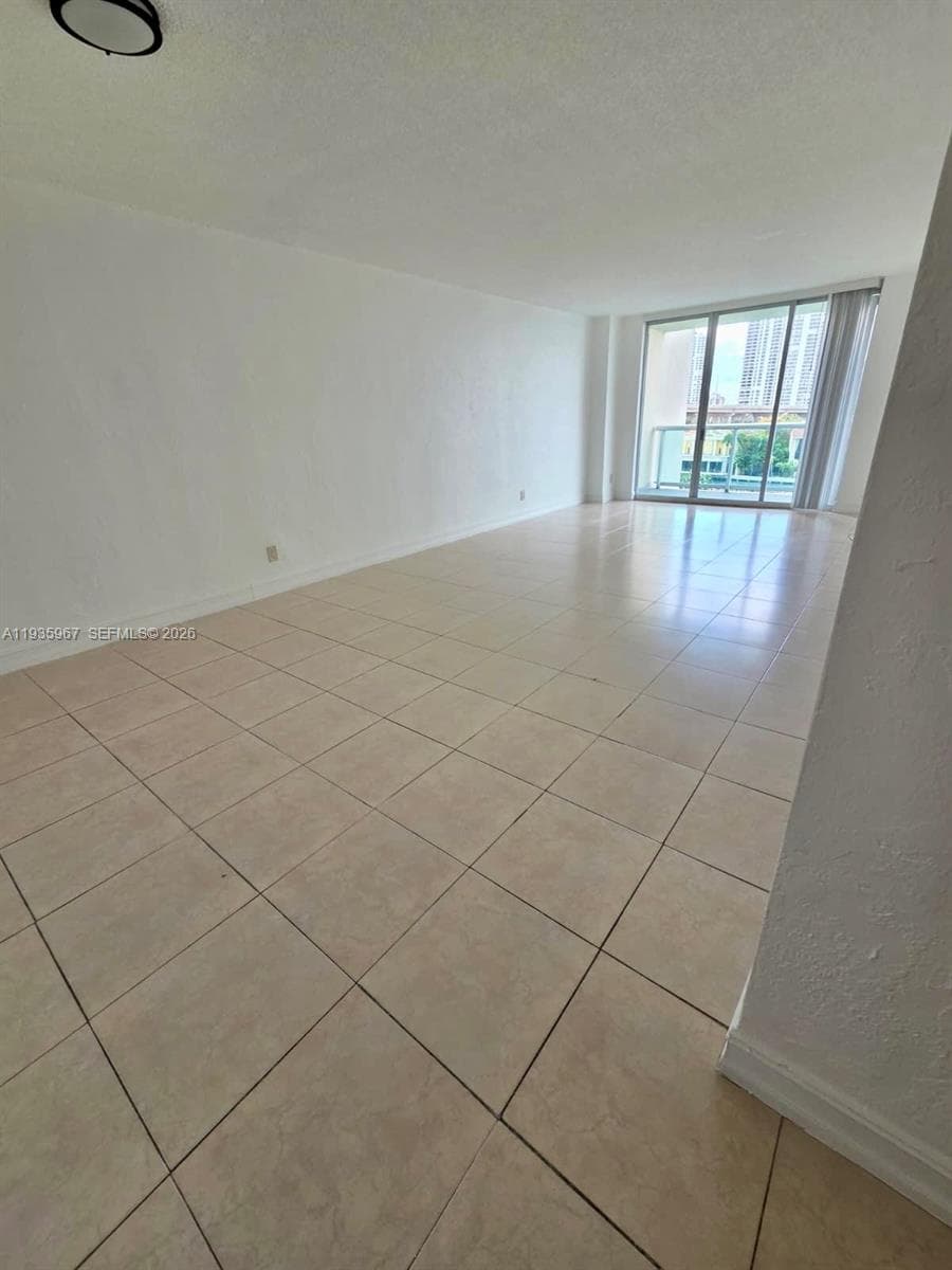 OCEANVIEW BUILDING A COND · #619 in Sunny Isles Beach - Photo 4