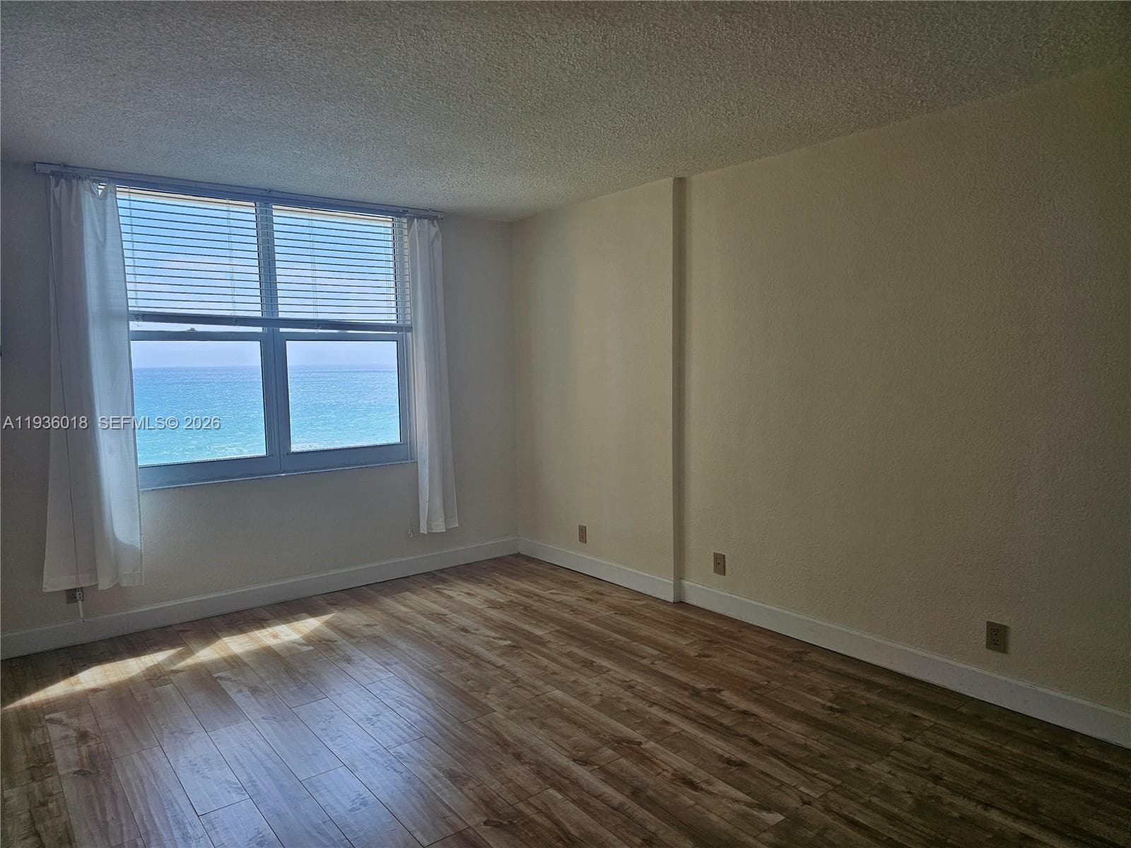 THE WAVE CONDO · #921 in Hollywood - Photo 6