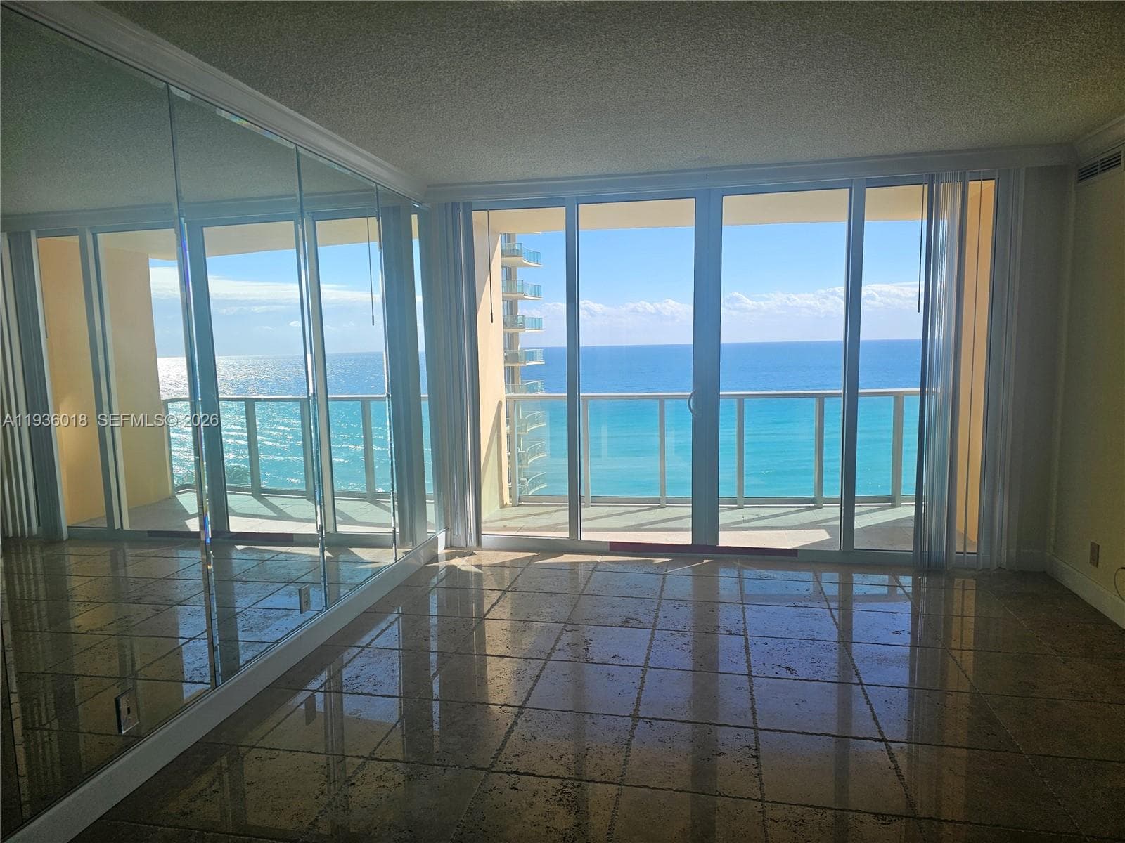 THE WAVE CONDO · #921 in Hollywood - Photo 3