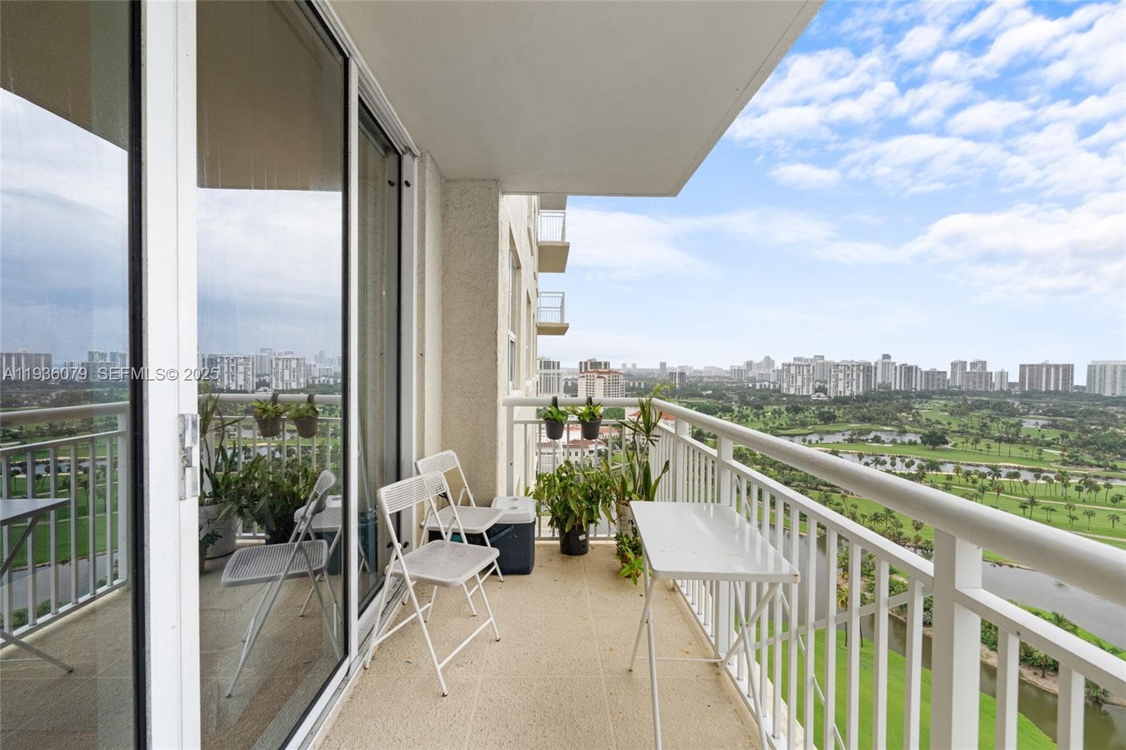 Turnberry On The Green · #2415 in Aventura - Photo 11