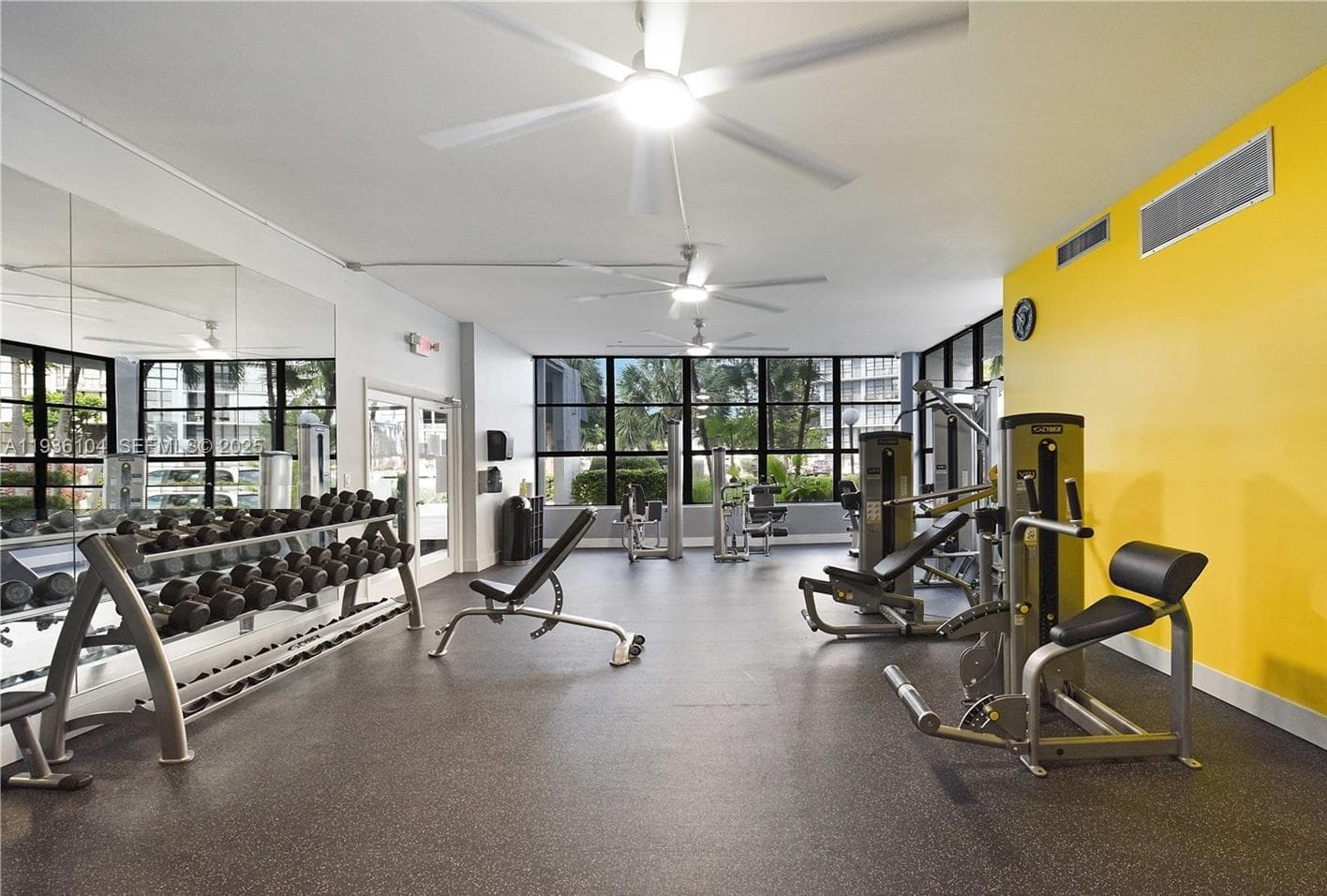 OCEANVIEW PARK CONDO · #701 in Hallandale Beach - Photo 13