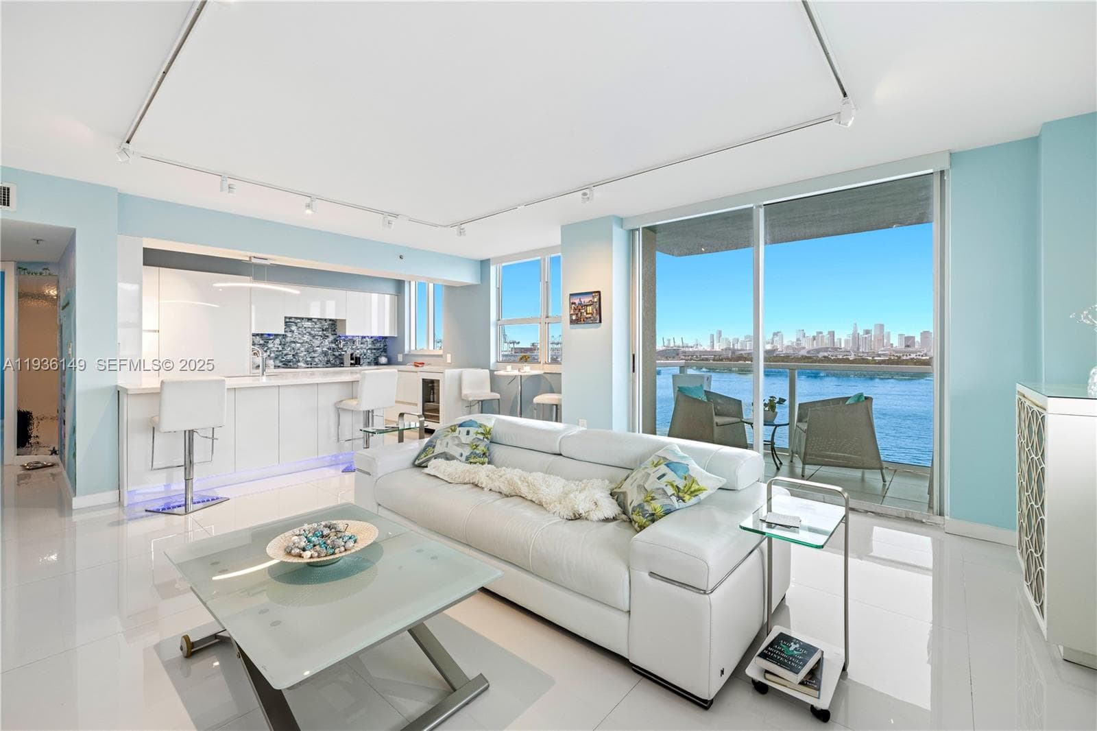 THE FLORIDIAN CONDO · #1211 in Miami Beach - Photo 6