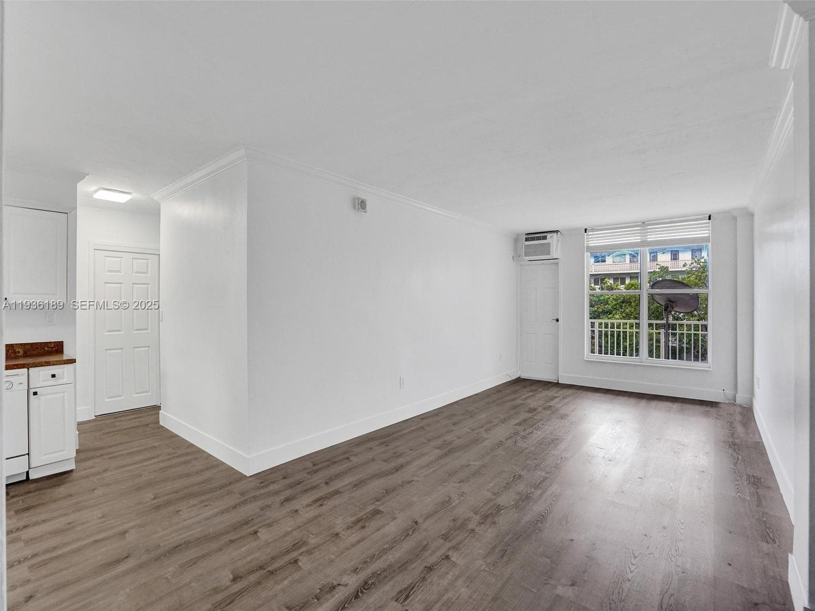 LINCOLN TOWERS CONDO · #D404 in Miami Beach - Photo 8