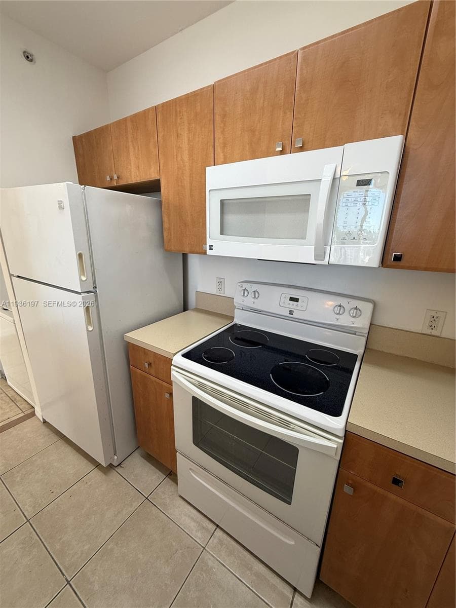 VEDADO CONDO · #707 in Miami - Photo 7