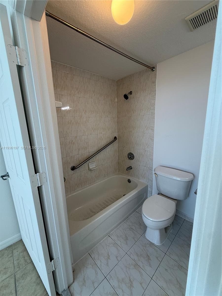 VEDADO CONDO · #707 in Miami - Photo 10