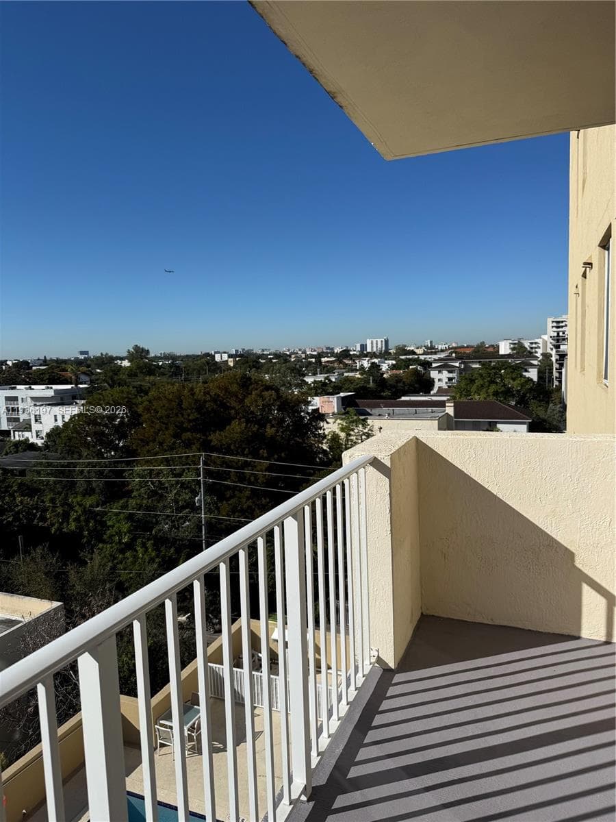VEDADO CONDO · #707 in Miami - Photo 15