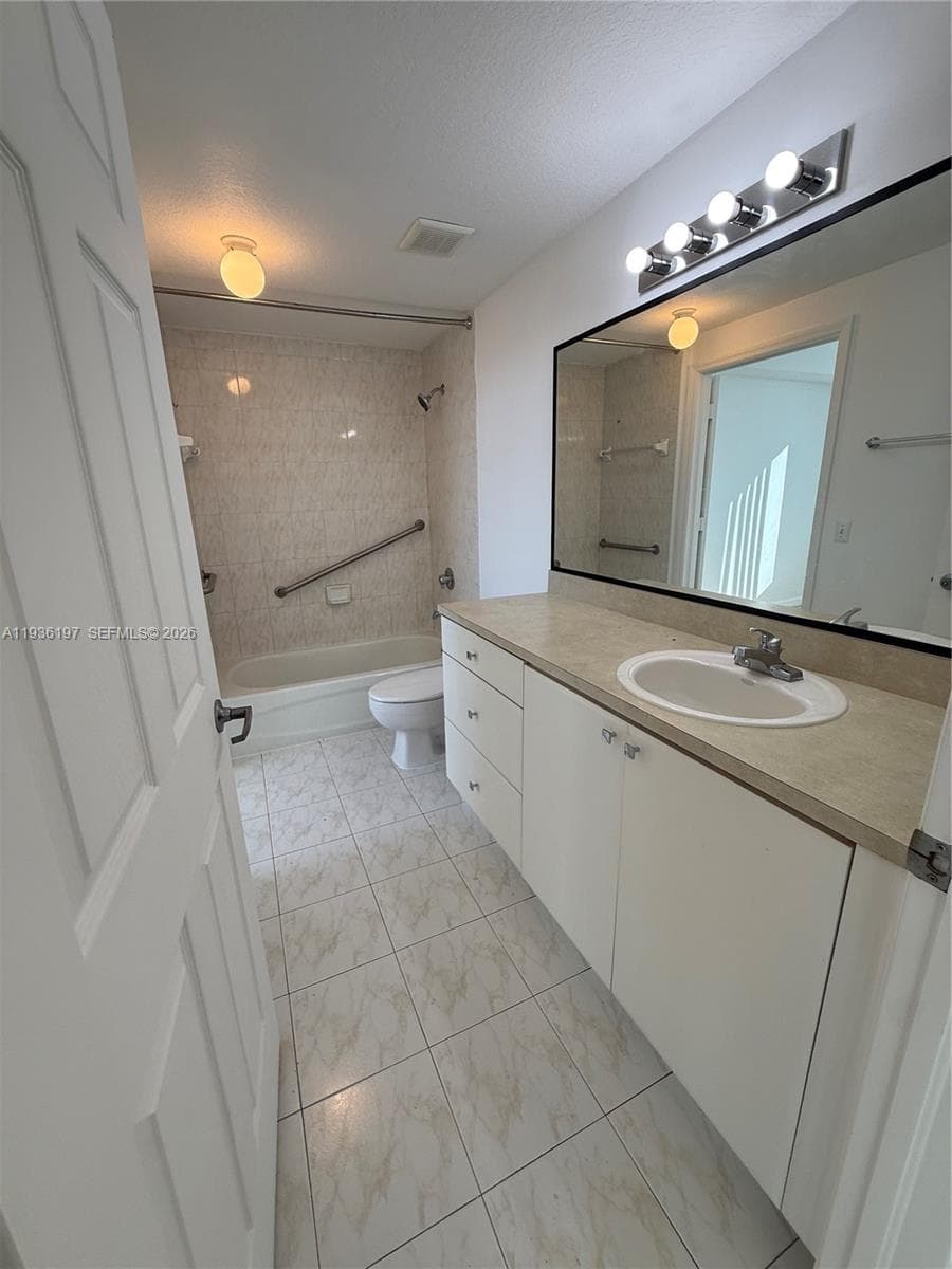 VEDADO CONDO · #707 in Miami - Photo 8