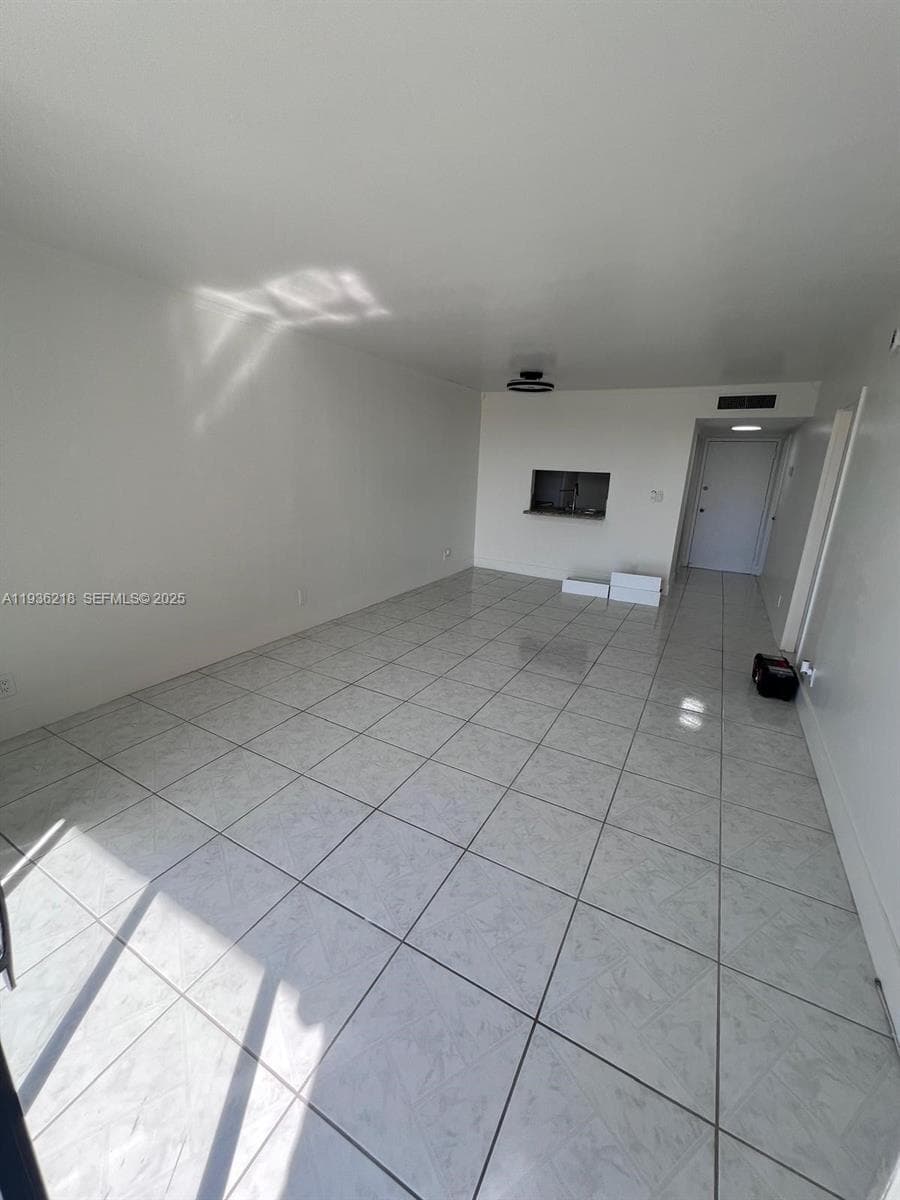 BAYSWATER COURT CONDO · #4B in North Miami Beach - Photo 2