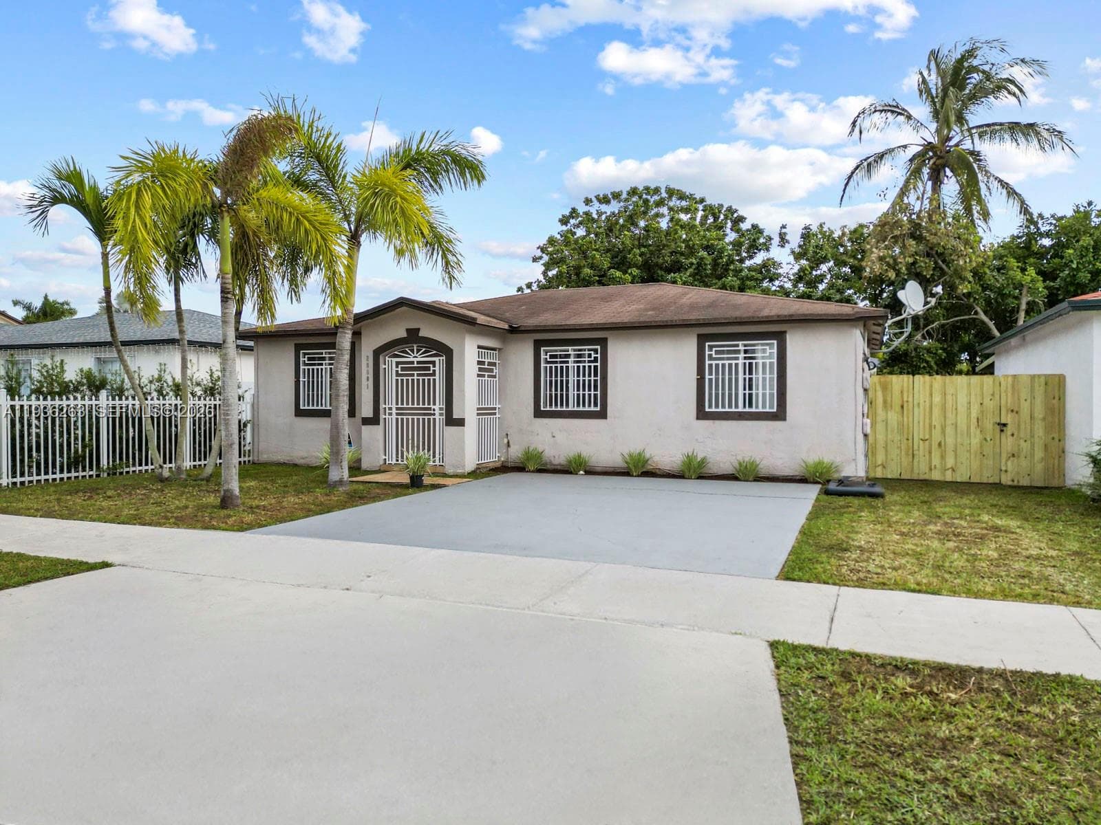 28901 SW 150th Pl photo 2