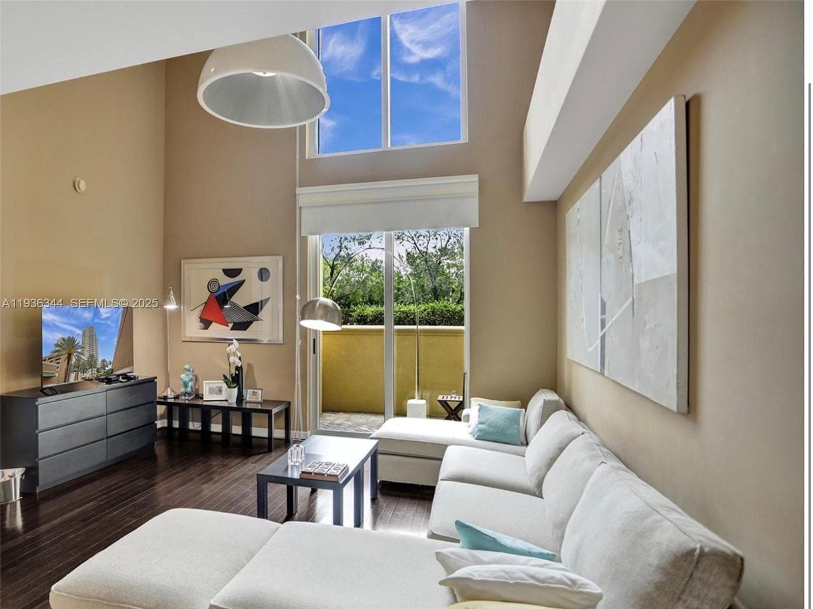 DUO CONDOMINIUM EAST · #105E in Hallandale Beach - Photo 3