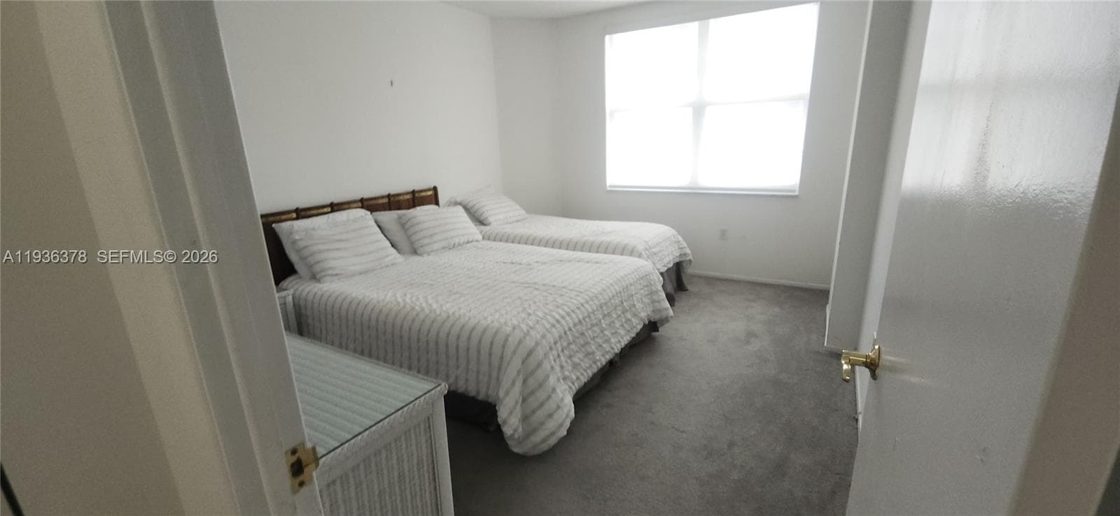 spacious 2bd bedroom