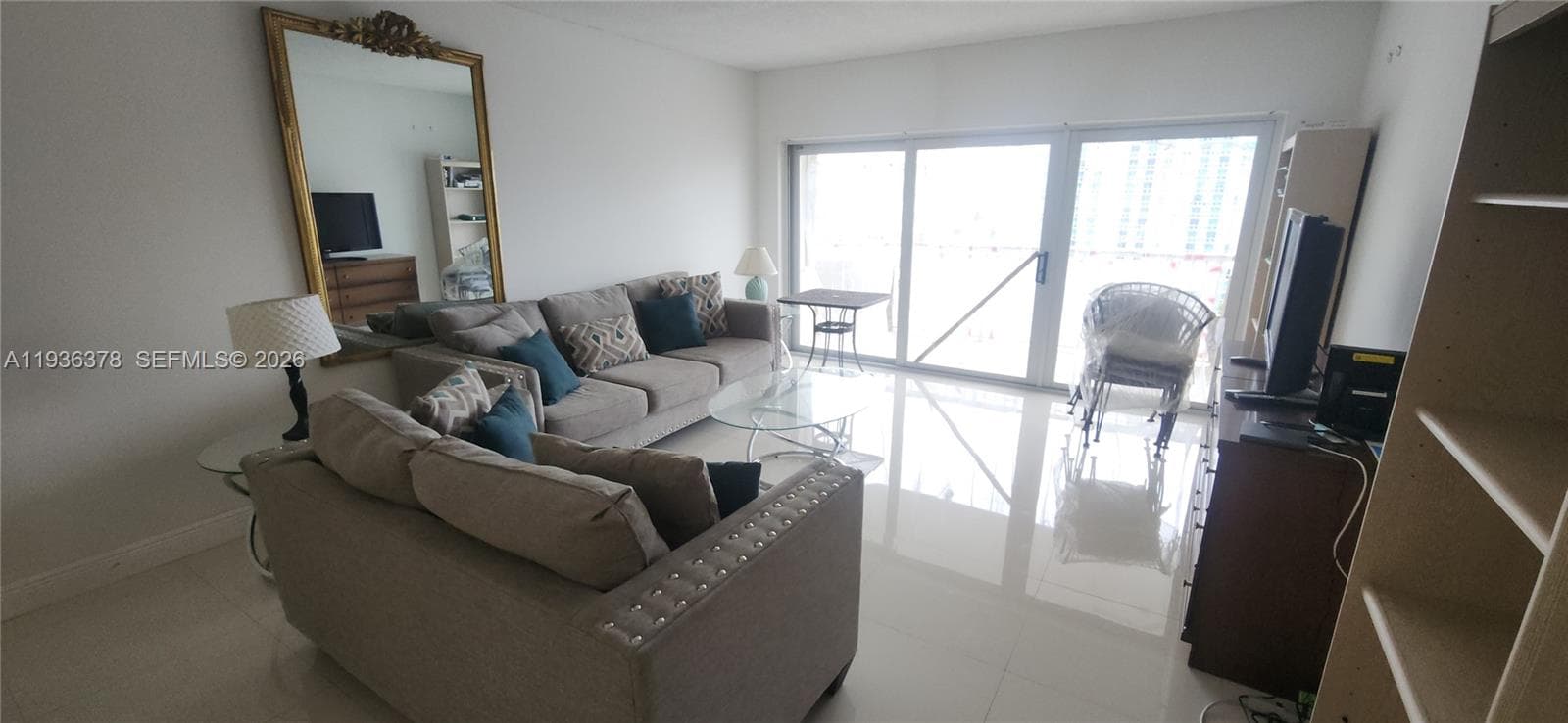 HEMISPHERES CONDO · #15H in Hallandale Beach - Photo 8