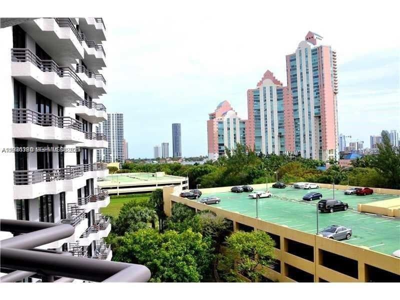 PARC CENTRAL AVENTURA SOU · #518 in Aventura - Photo 28