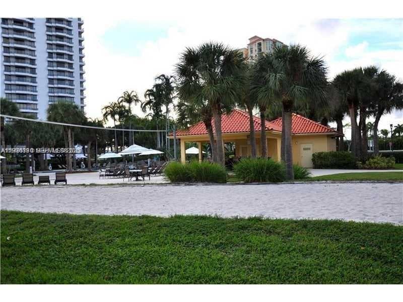PARC CENTRAL AVENTURA SOU · #518 in Aventura - Photo 29
